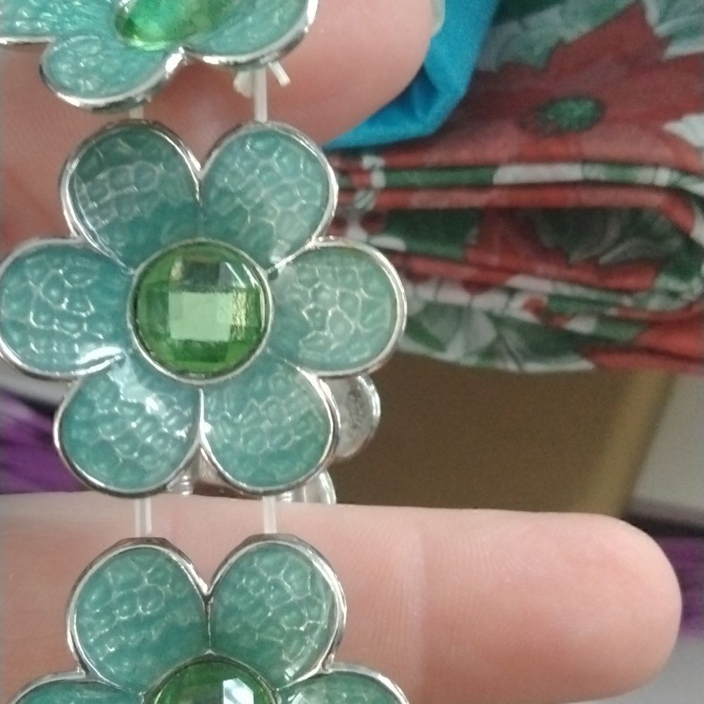 Jewelry Set    - Picture 3 of 3